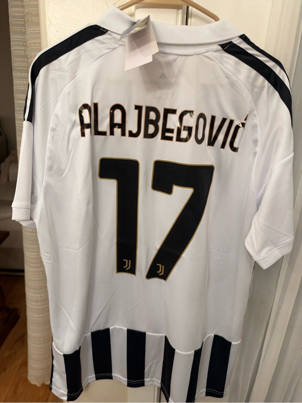 adidas HOME Juventus White and Black Men’s Soccer Jersey Alajbegovic #17 fits XL